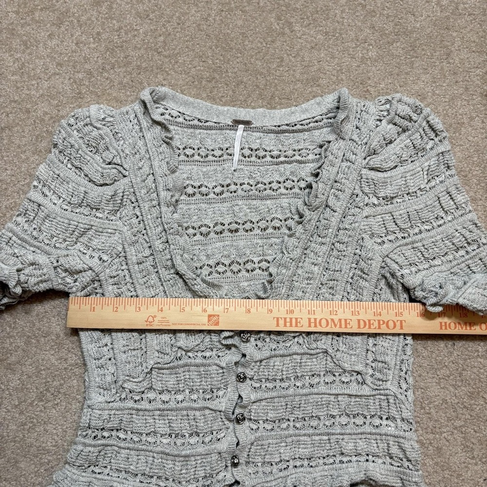 Free People Cardigan Womens Large Gray Ruffle Knit Button Front Boho Cropped - Picture 6 of 10